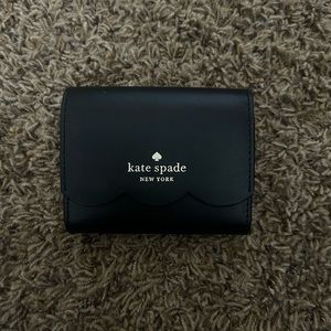 Kate Spade Scallop Wallet